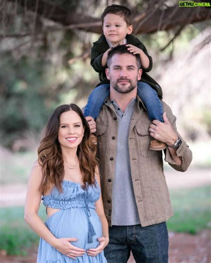 Brant Daugherty Wiki Bio Age Girlfriend Dating Net worth Family Parents!