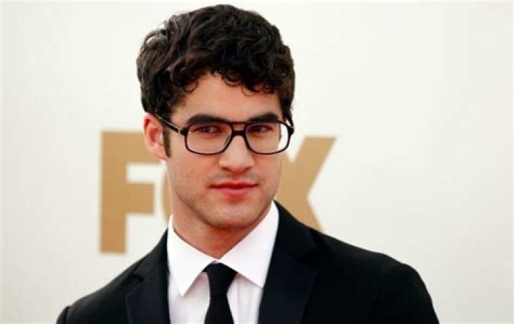 Darren Criss Height, Weight, Body Measurements, Shoe Size