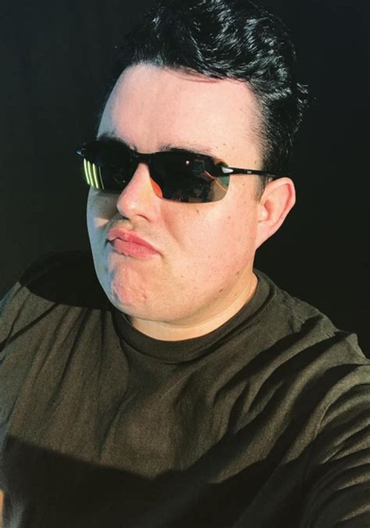 Daz Black