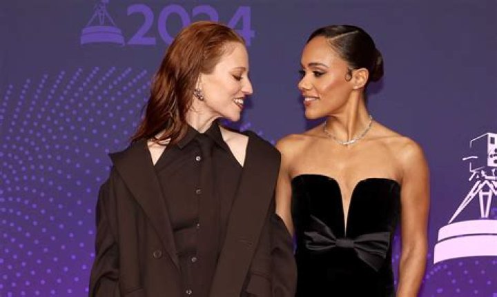 
Is Alex Scott Gay and Does She Have A Partner, Boyfriend or Husband? 