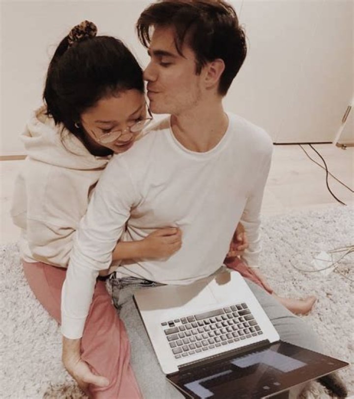 Lana Condor Dating, Boyfriend, Past Affairs, Wiki-Bio, Relationships,