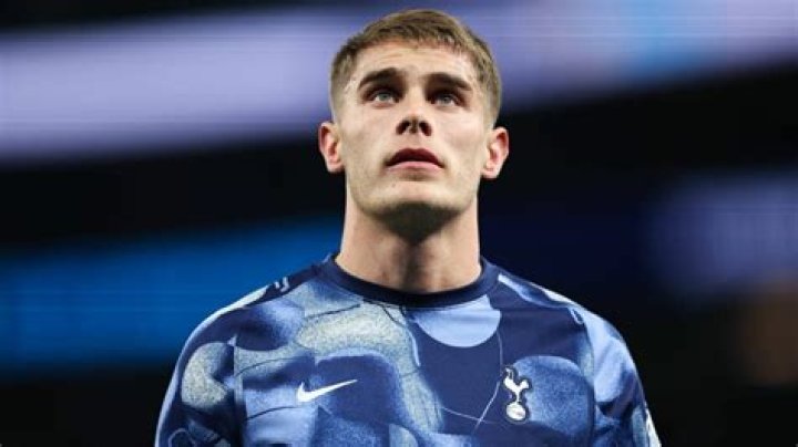 Micky Van De Ven's Relationship Status: Is He Dating? - SarkariResult