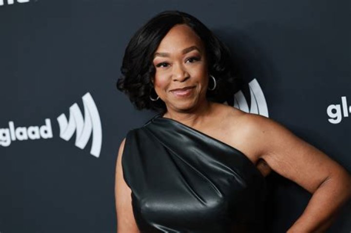 Shonda Rhimes Net Worth: Details About Filmes, Career, Age, Cars, Income - SarkariResult
