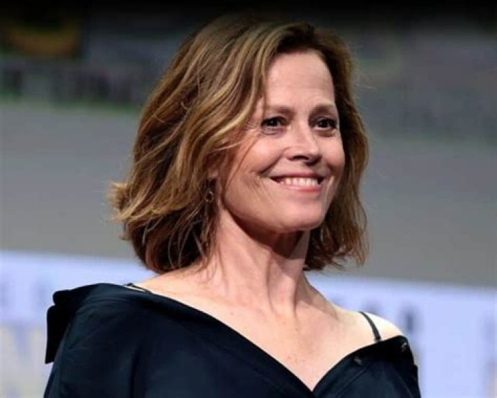 Sigourney Weaver Net Worth: Details About Age, Height, Movies, Young - SarkariResult