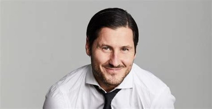 Valentin Chmerkovskiy Height, Weight, Body Measurements, Shoe Size