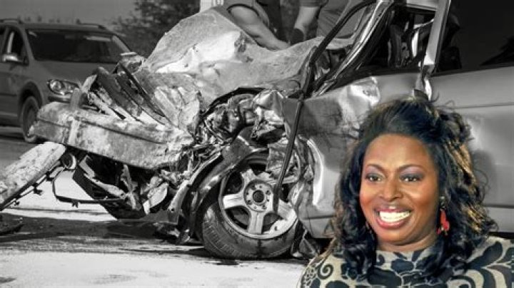 Wendy Shay Accident : Ghanaian singer involved in car accident on Kwabenya road - SarkariResult